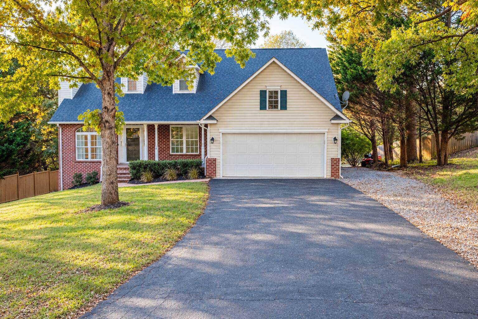 1425 Virginia Ridge Dr — photo