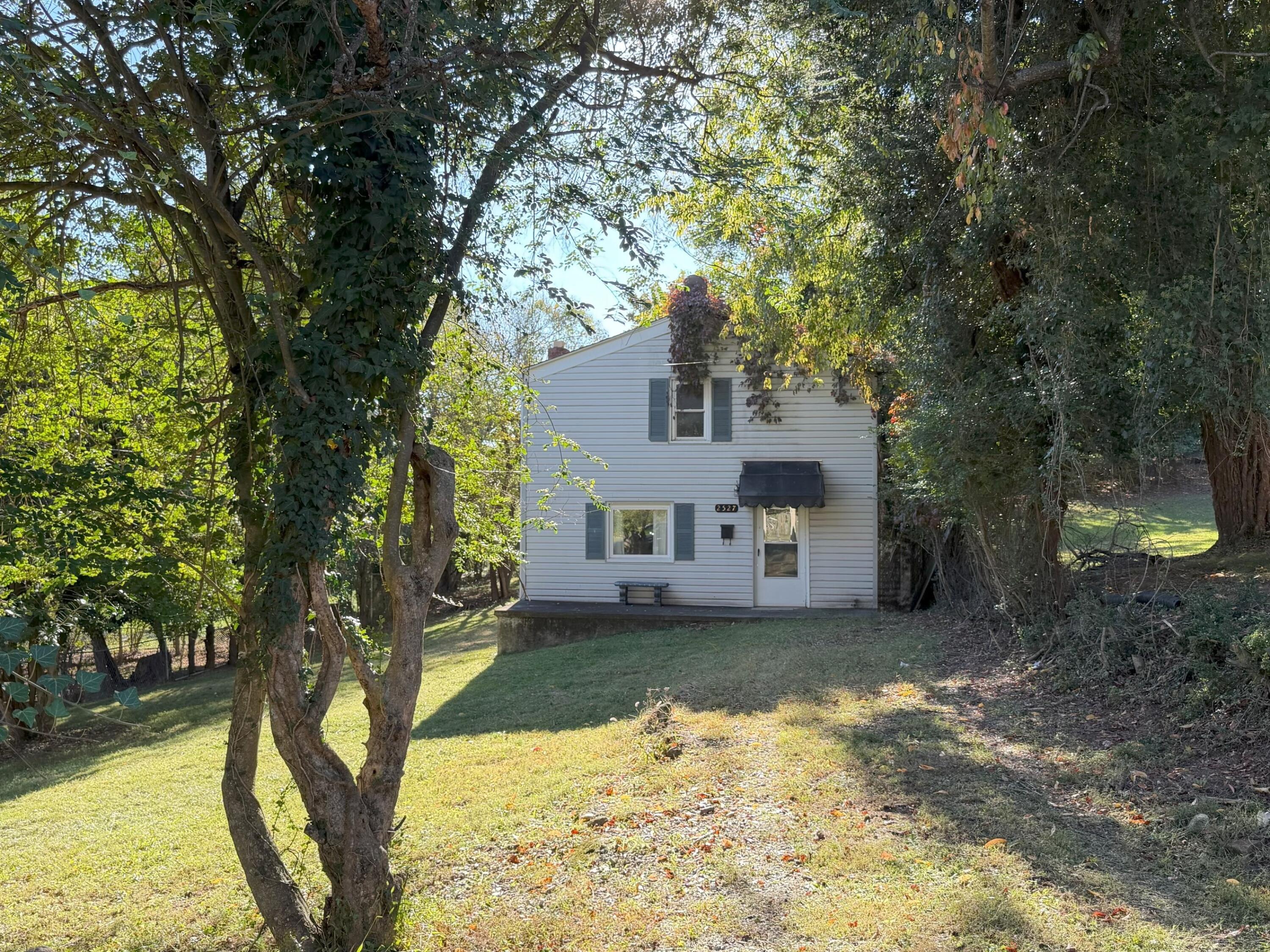 2527 Spring RD SW, Roanoke, VA 24015 — photo 2