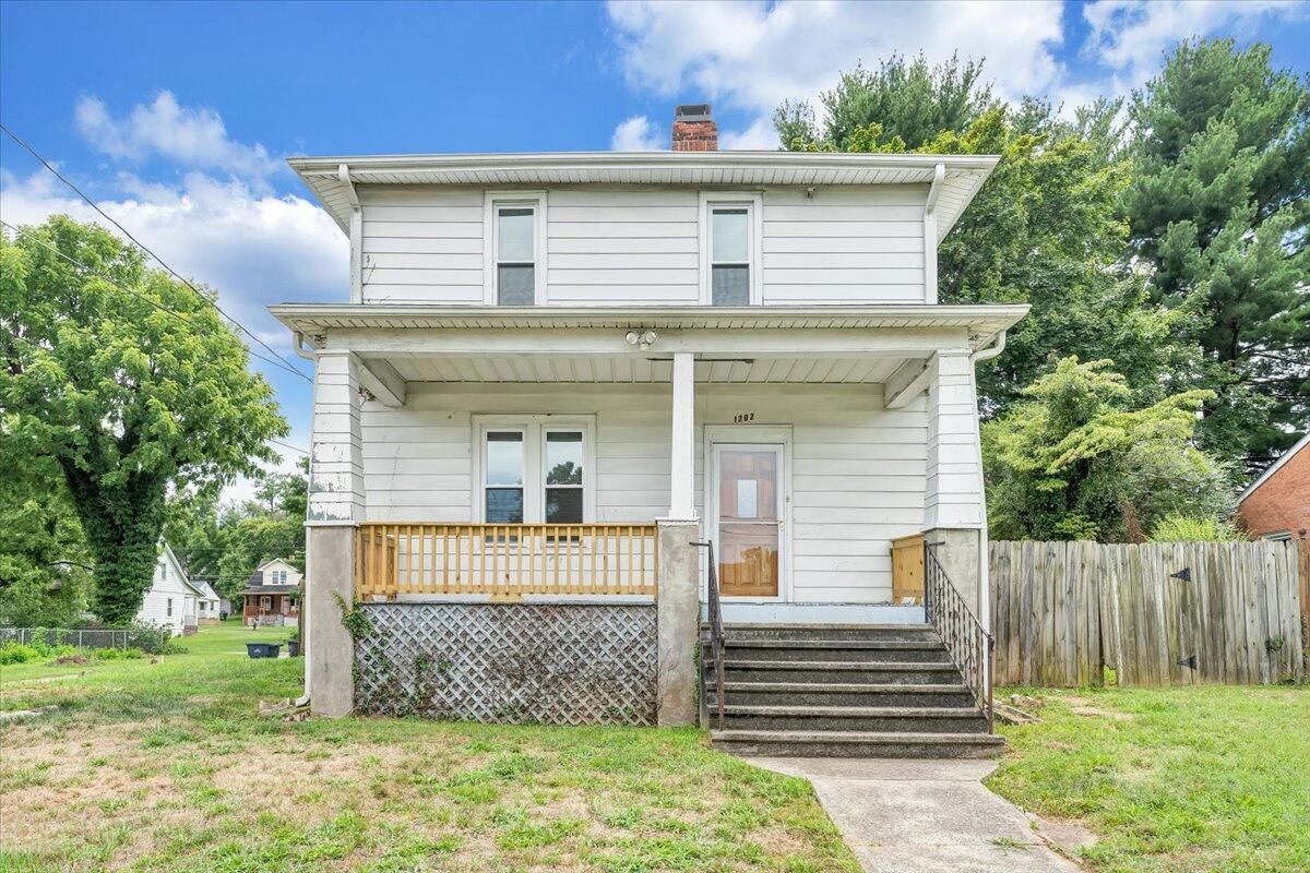 1202 Rugby Blvd NW — photo