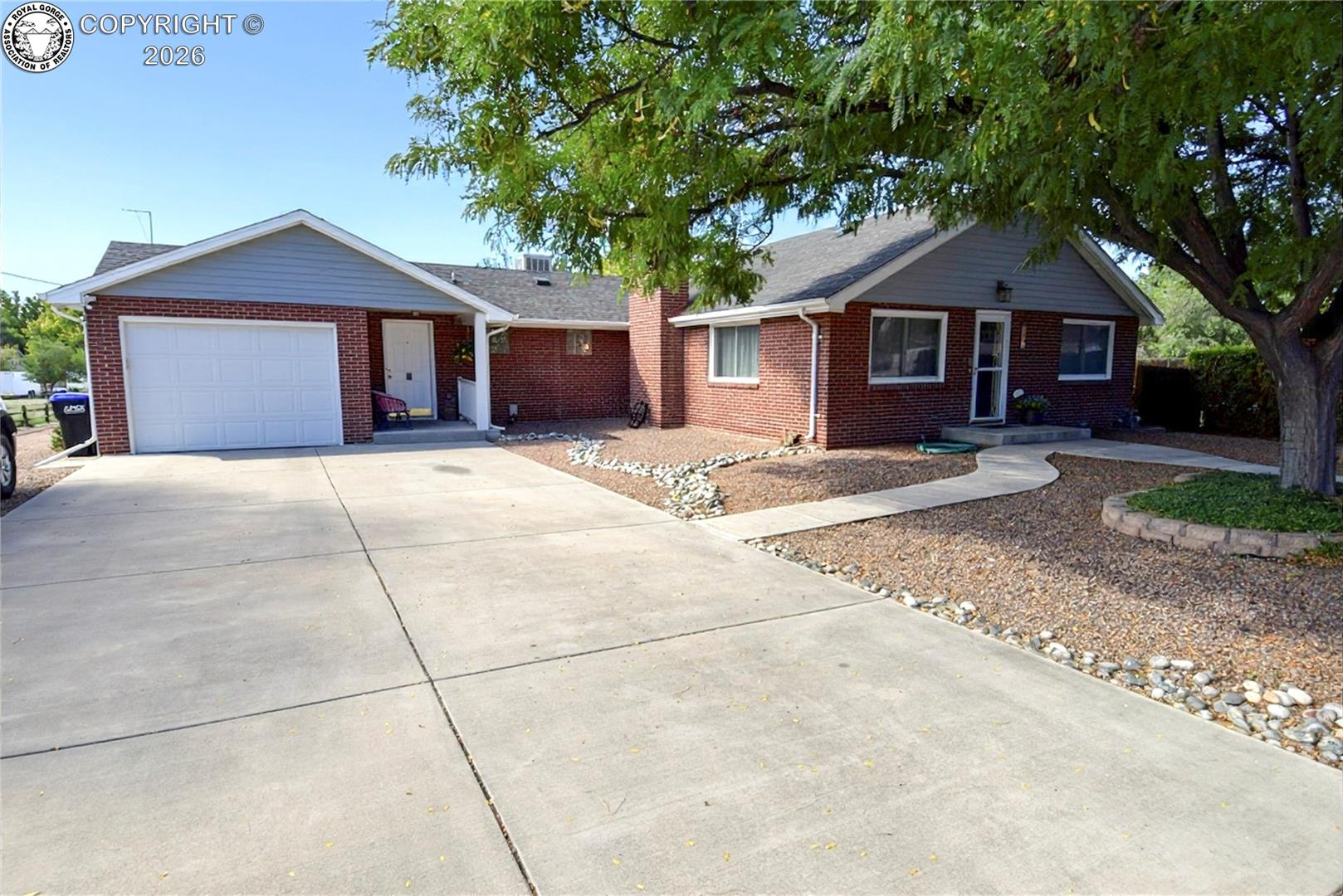 2032 Pear Street — photo