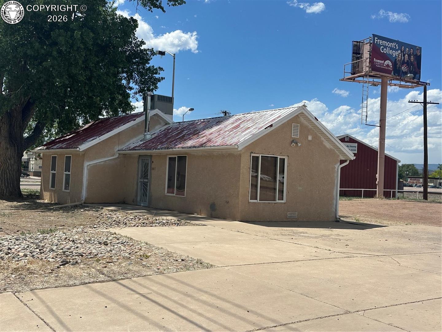 2807 E Main Street — photo