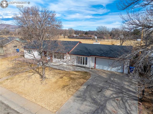 124 E Circle Drive — photo