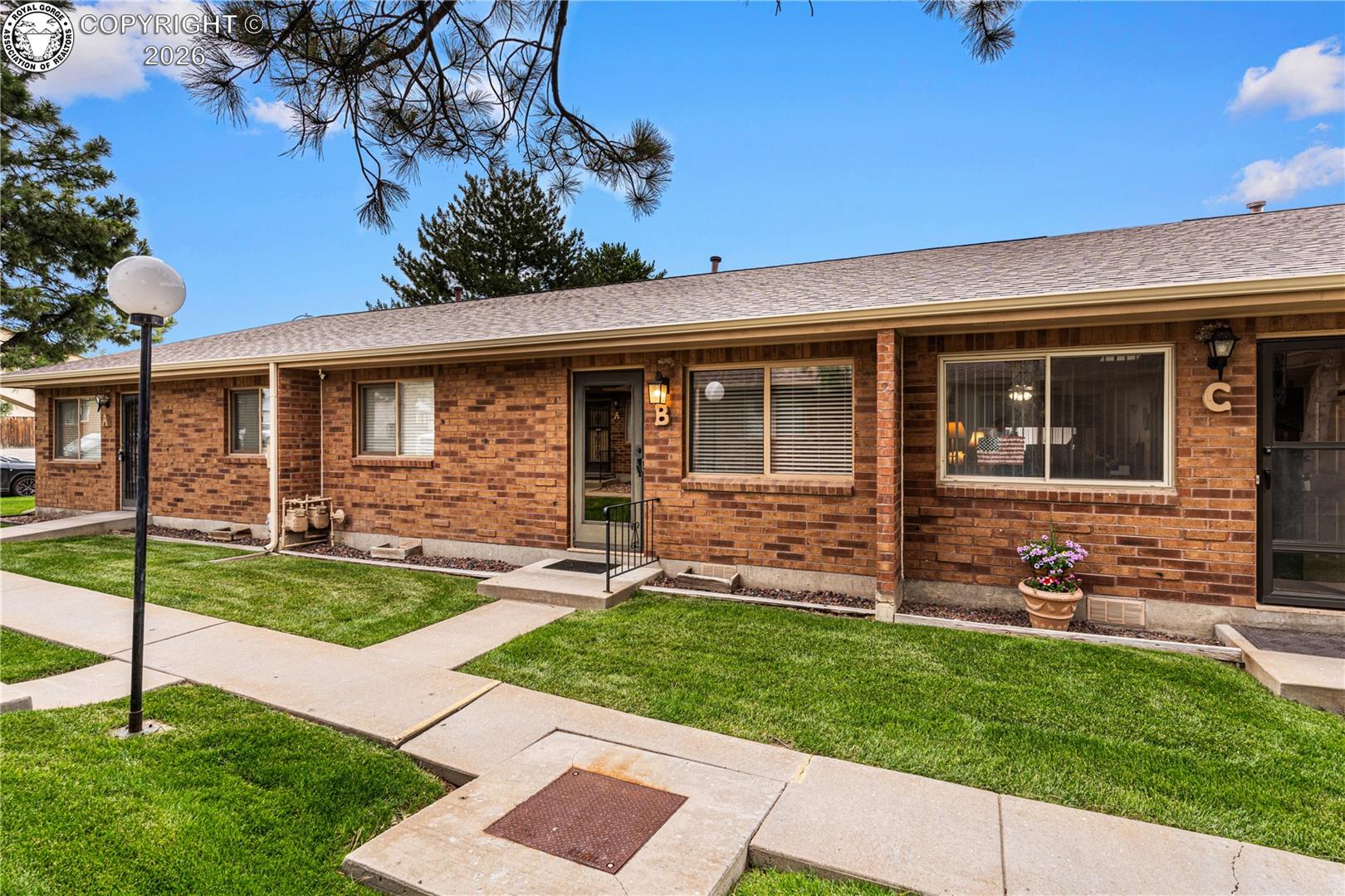 2106 Chautard Drive Unit B — photo