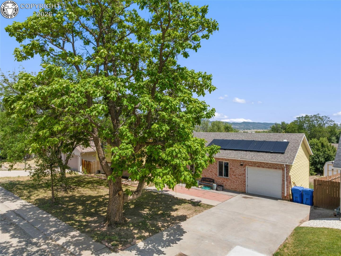 2430 Greenway Circle — photo