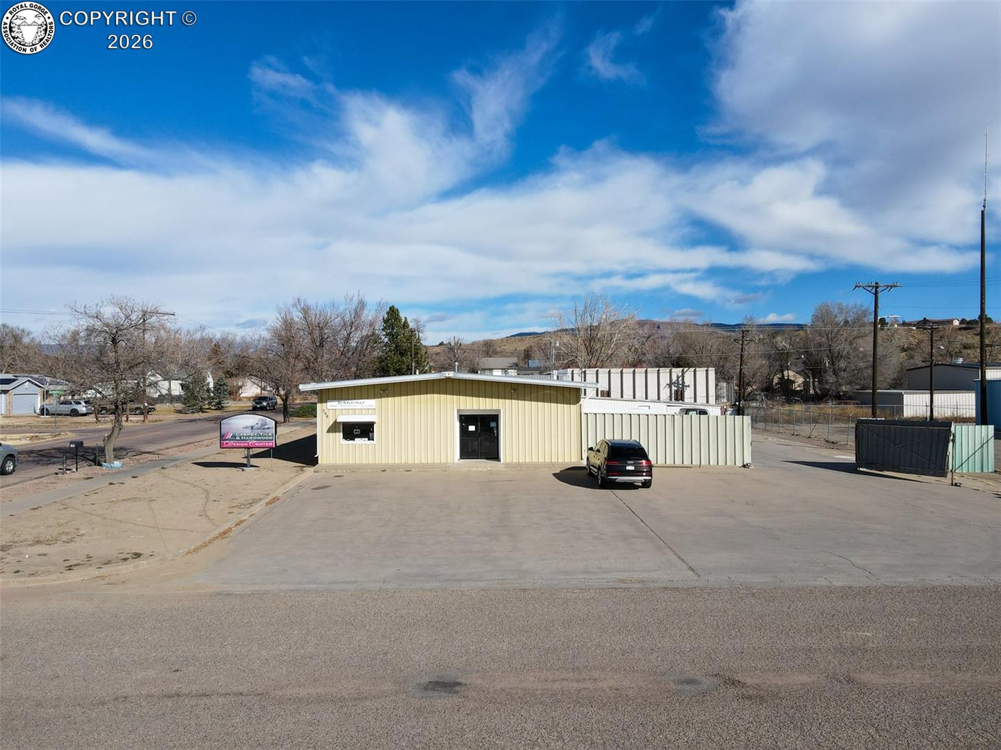 300 Dozier Avenue — photo