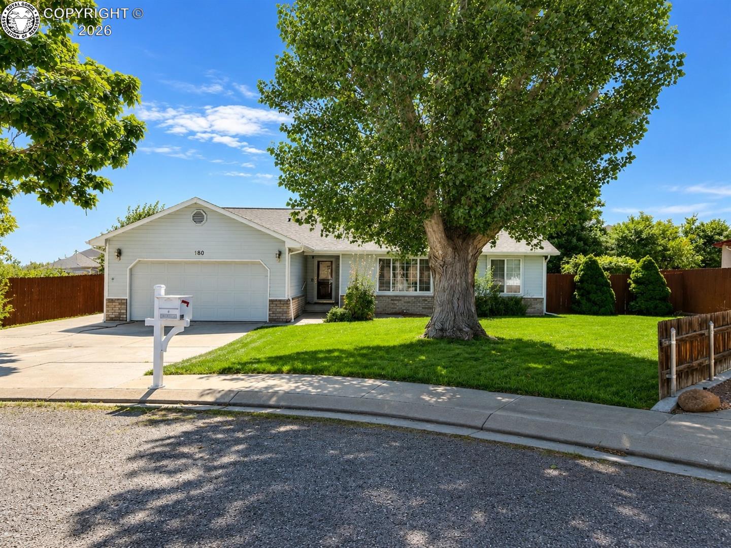 180 Nickie Court — photo