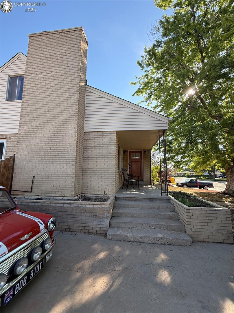 187 University Circle — photo