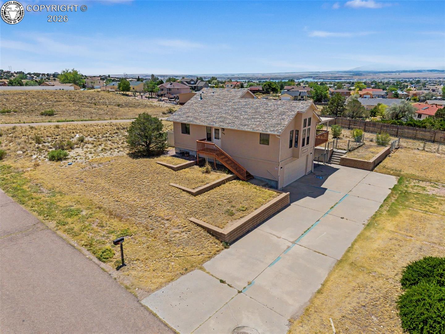 242 W Del Ray Drive — photo