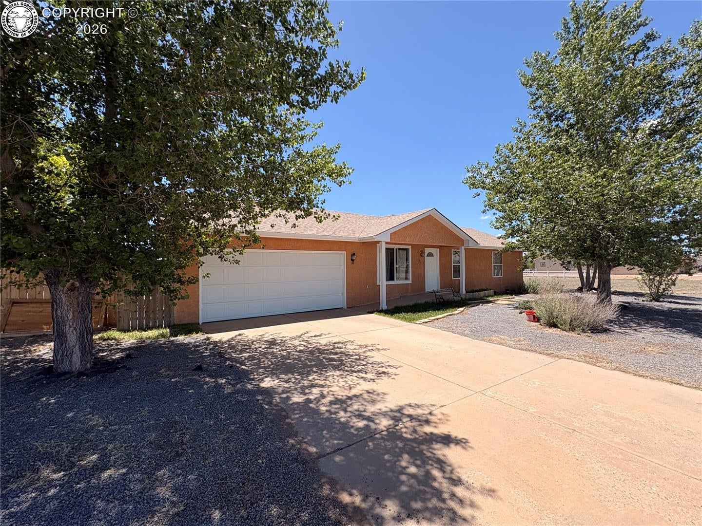 230 W Calle De Camelia Drive — photo