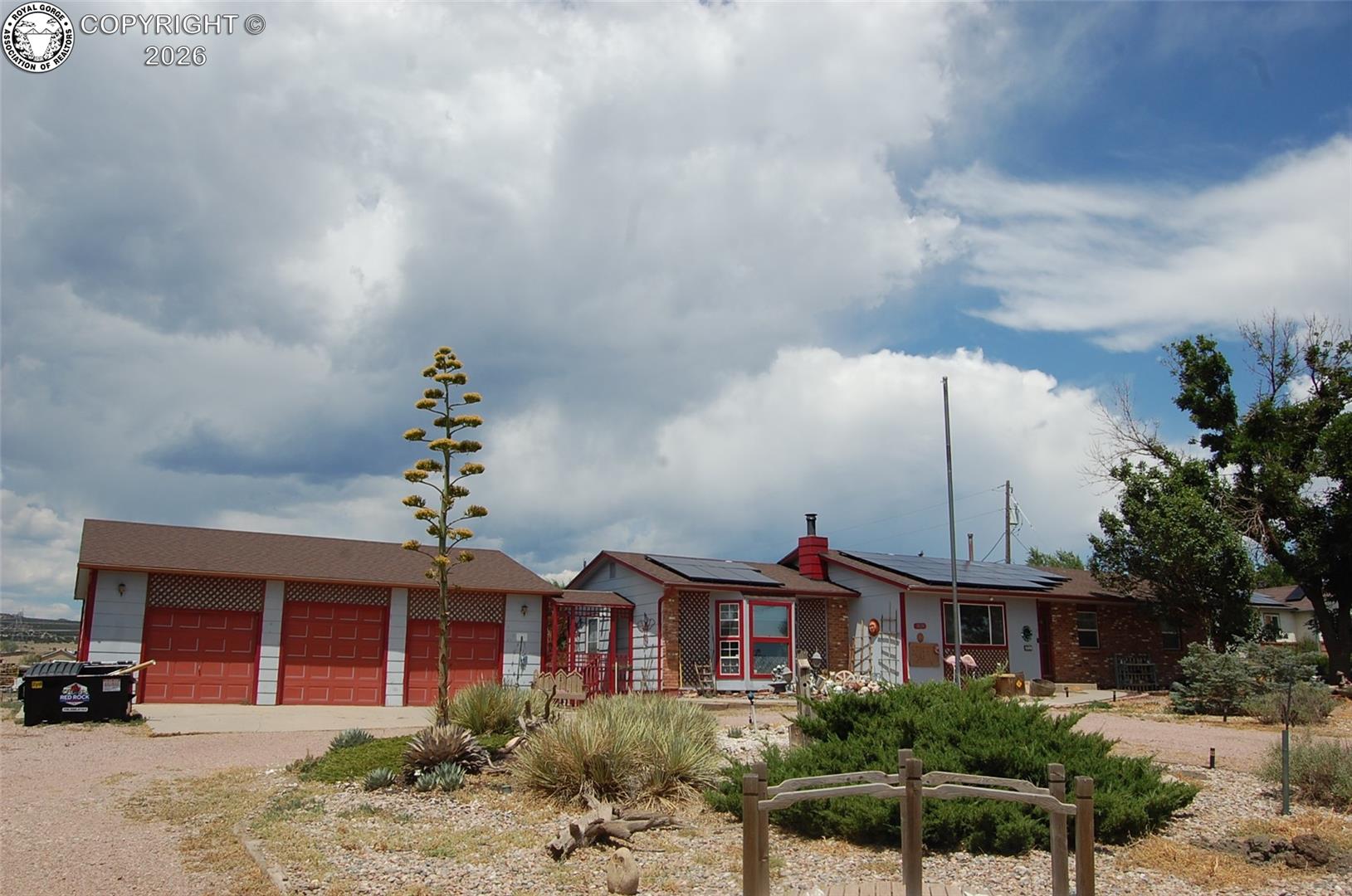 1020 Valley View Drive — photo