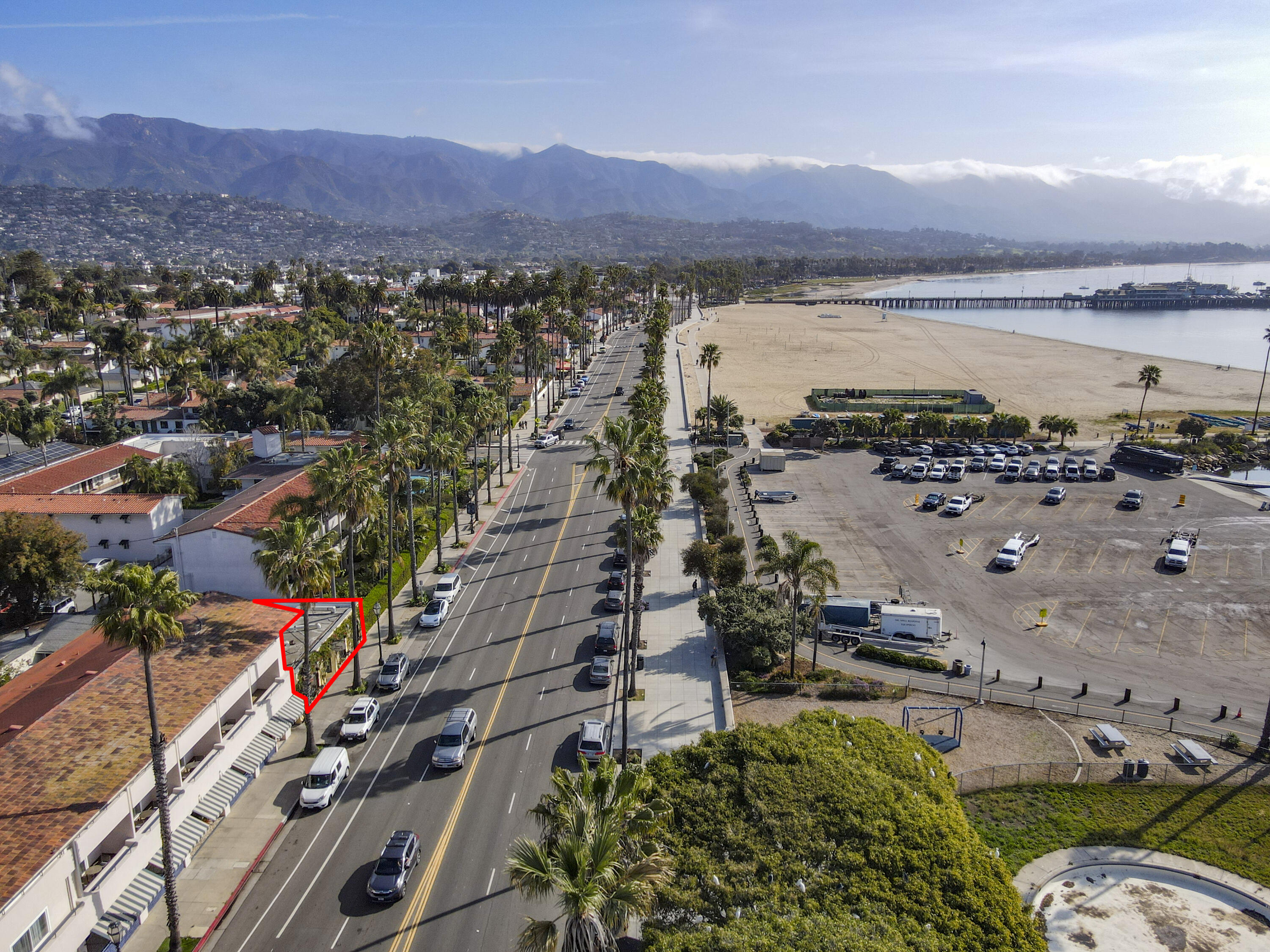 324 W Cabrillo Boulevard — photo