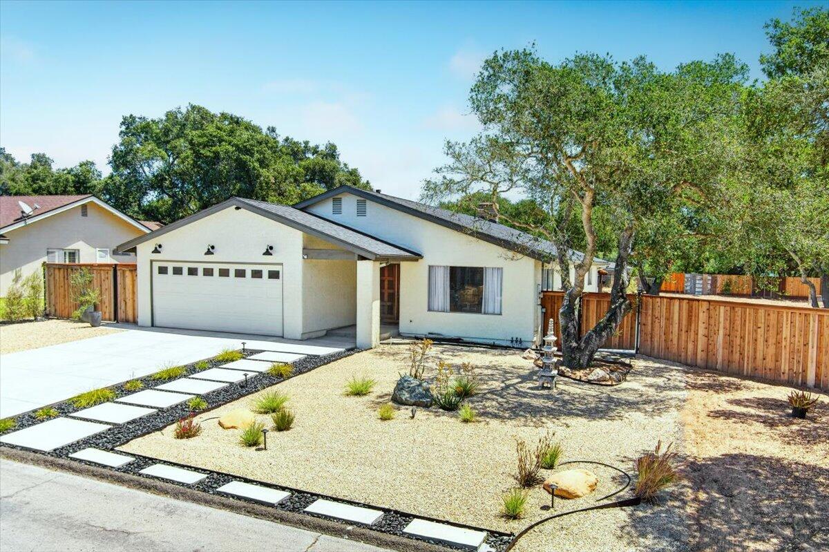 2950 Oak Pointe Drive — photo