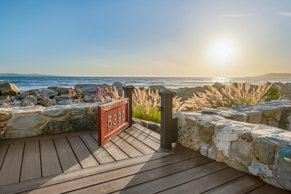 5390 Rincon Beach Park Drive — photo