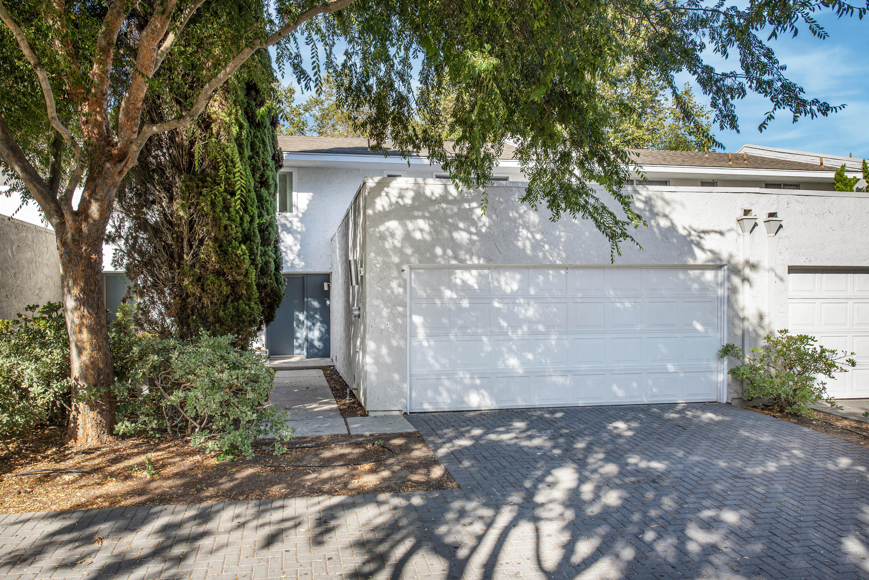 5085 Rhoads Avenue Apt C — photo