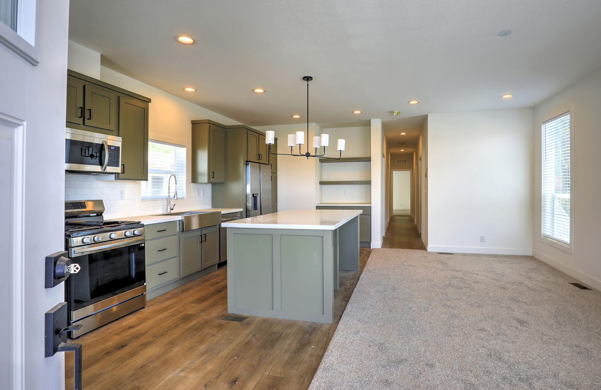 4025 State Street Spc 33 — photo