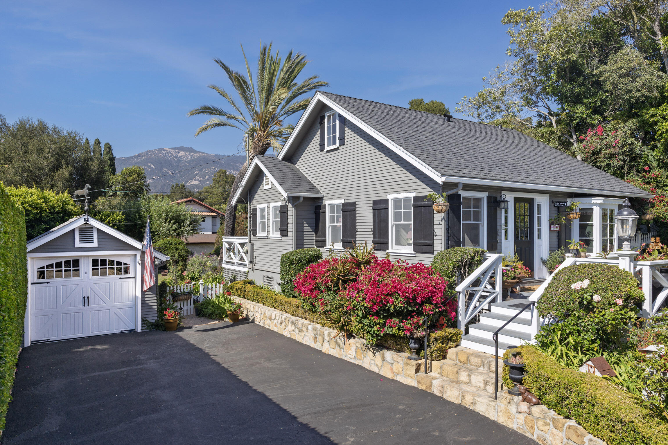 3892 Fairfax Road — photo