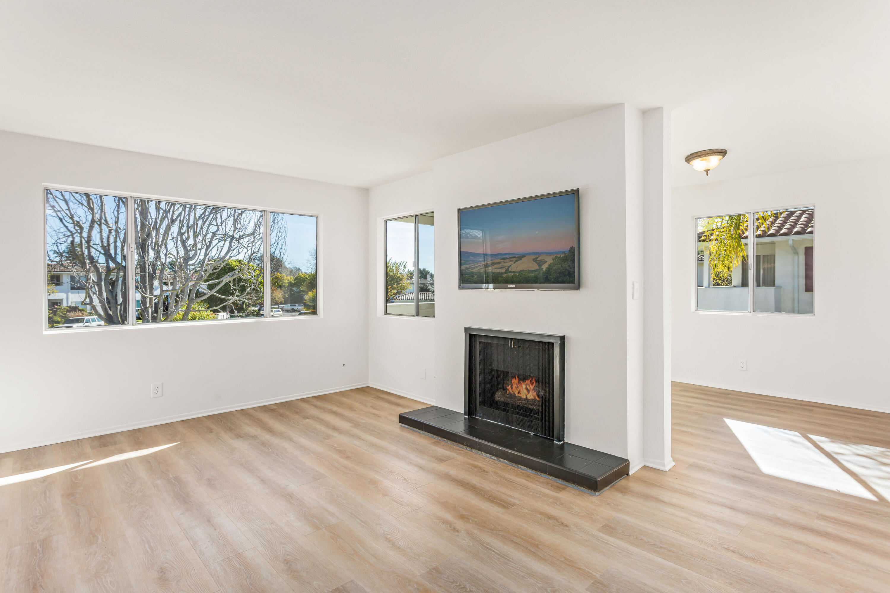 4154 Via Andorra C — photo