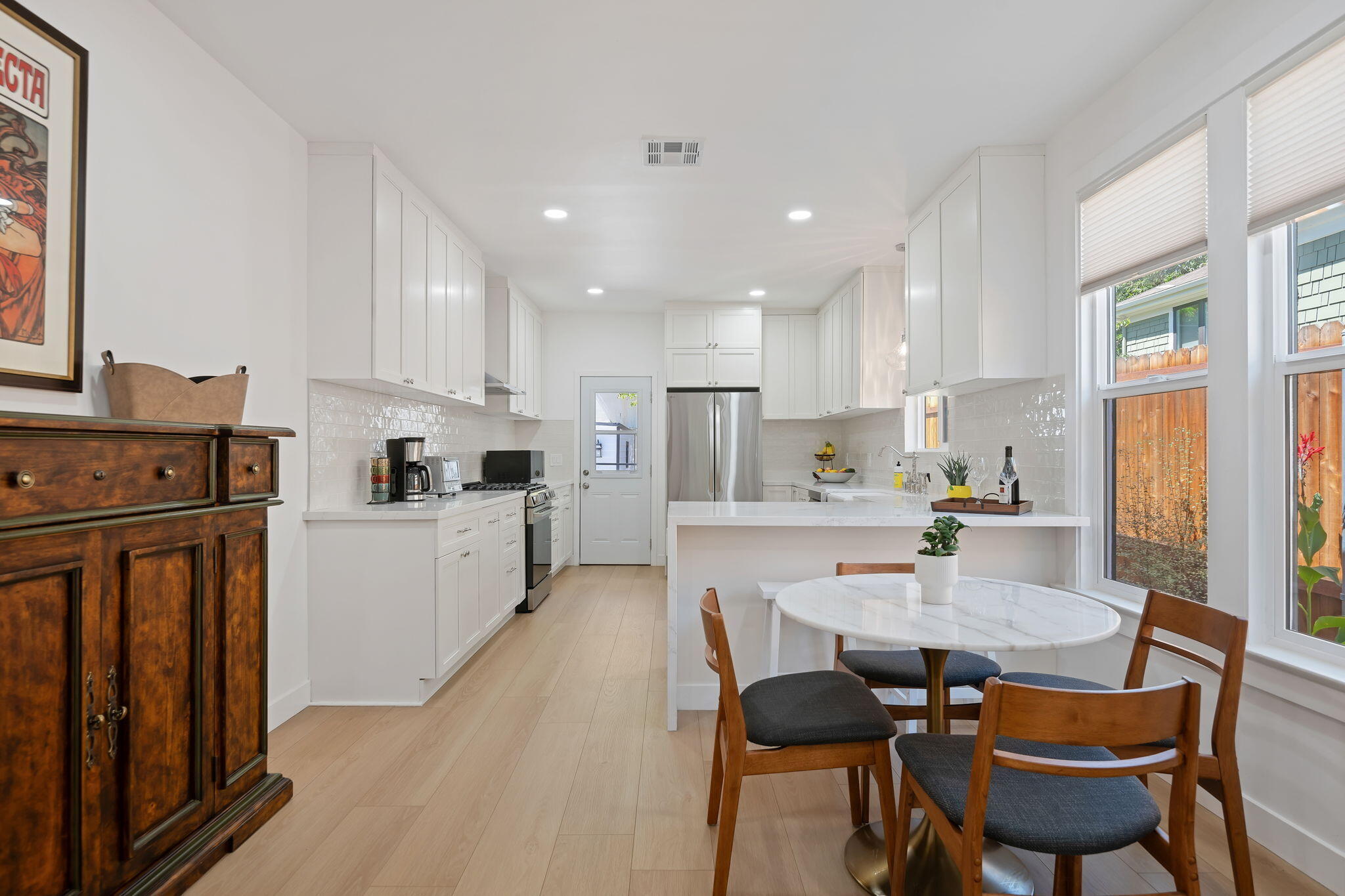 405 E Figueroa Street — photo