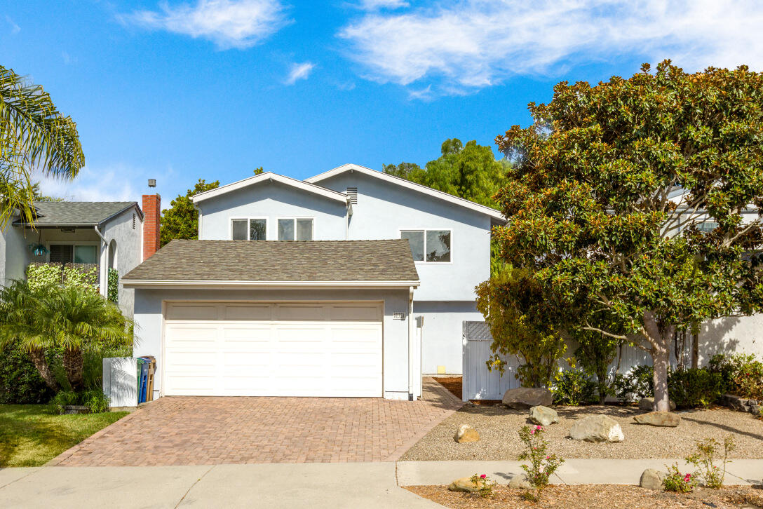 215 Hillview Drive — photo