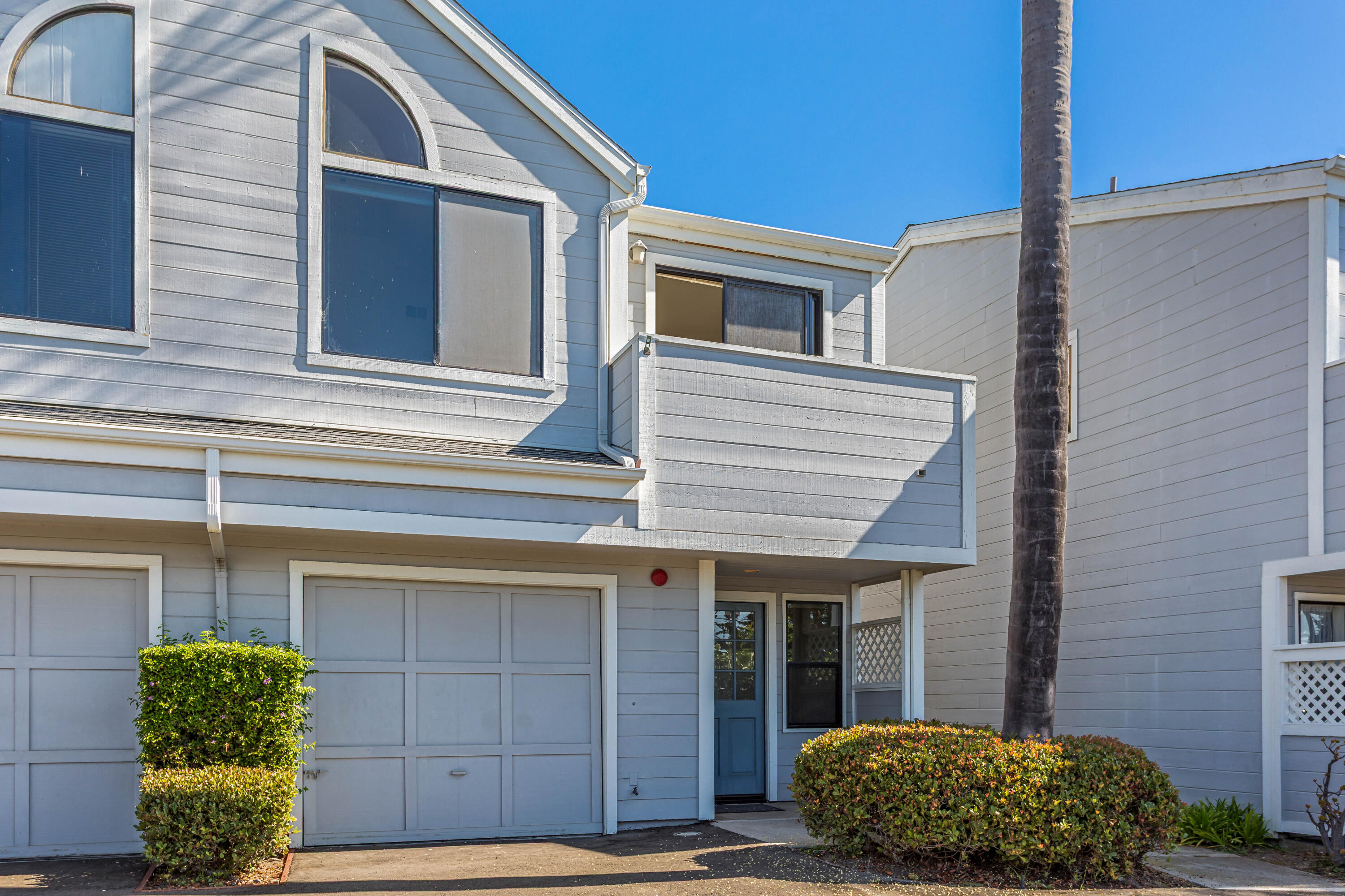 4519 Carpinteria Avenue Apt E — photo