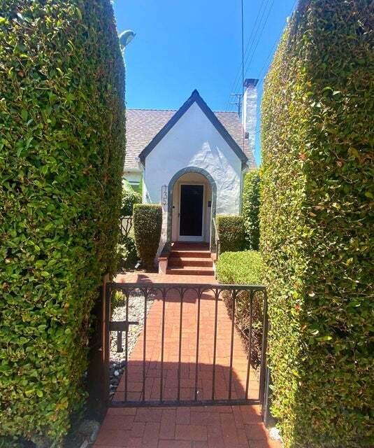 135 Juana Maria Avenue — photo