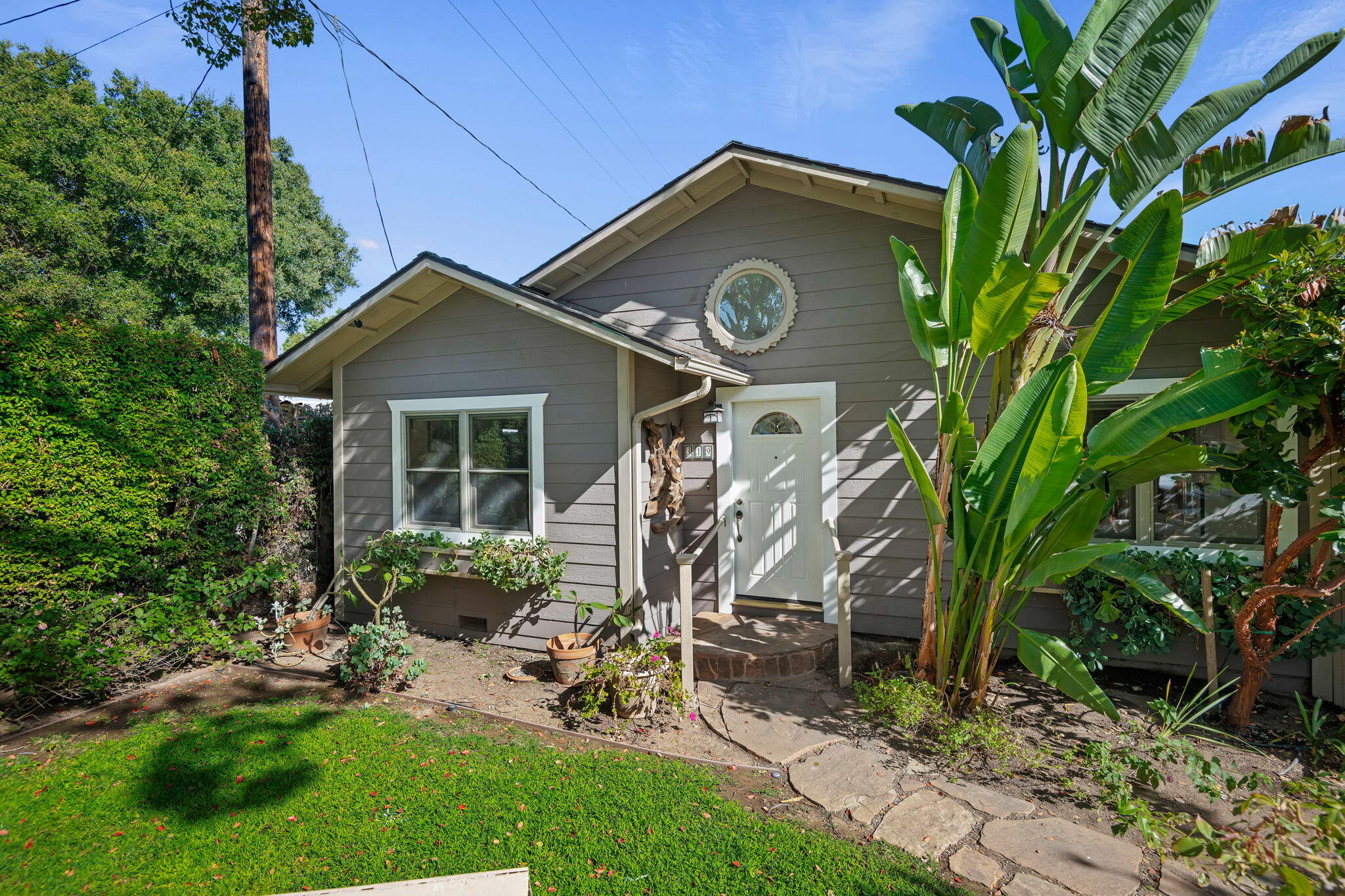 319 W Alamar Avenue — photo