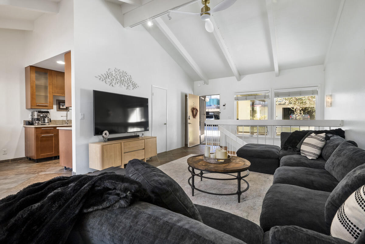 950 Miramonte Road Apt 3 — photo