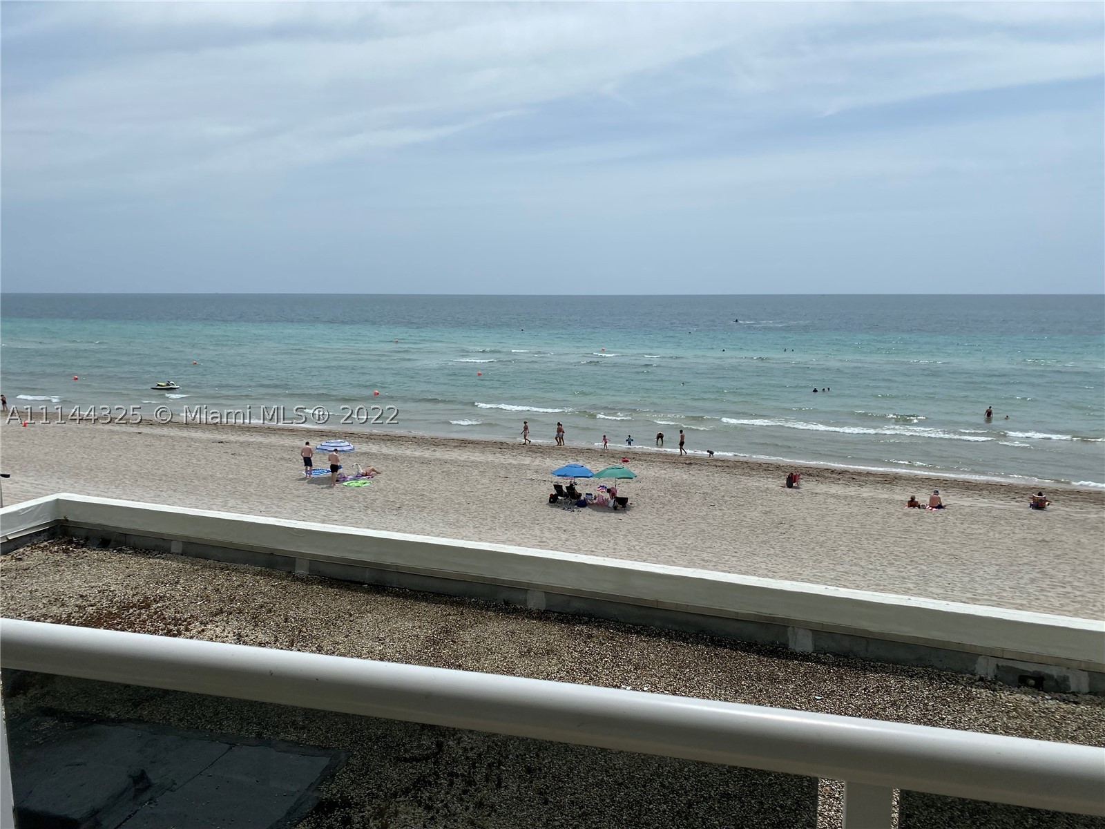 3725 S Ocean Dr 301 — photo