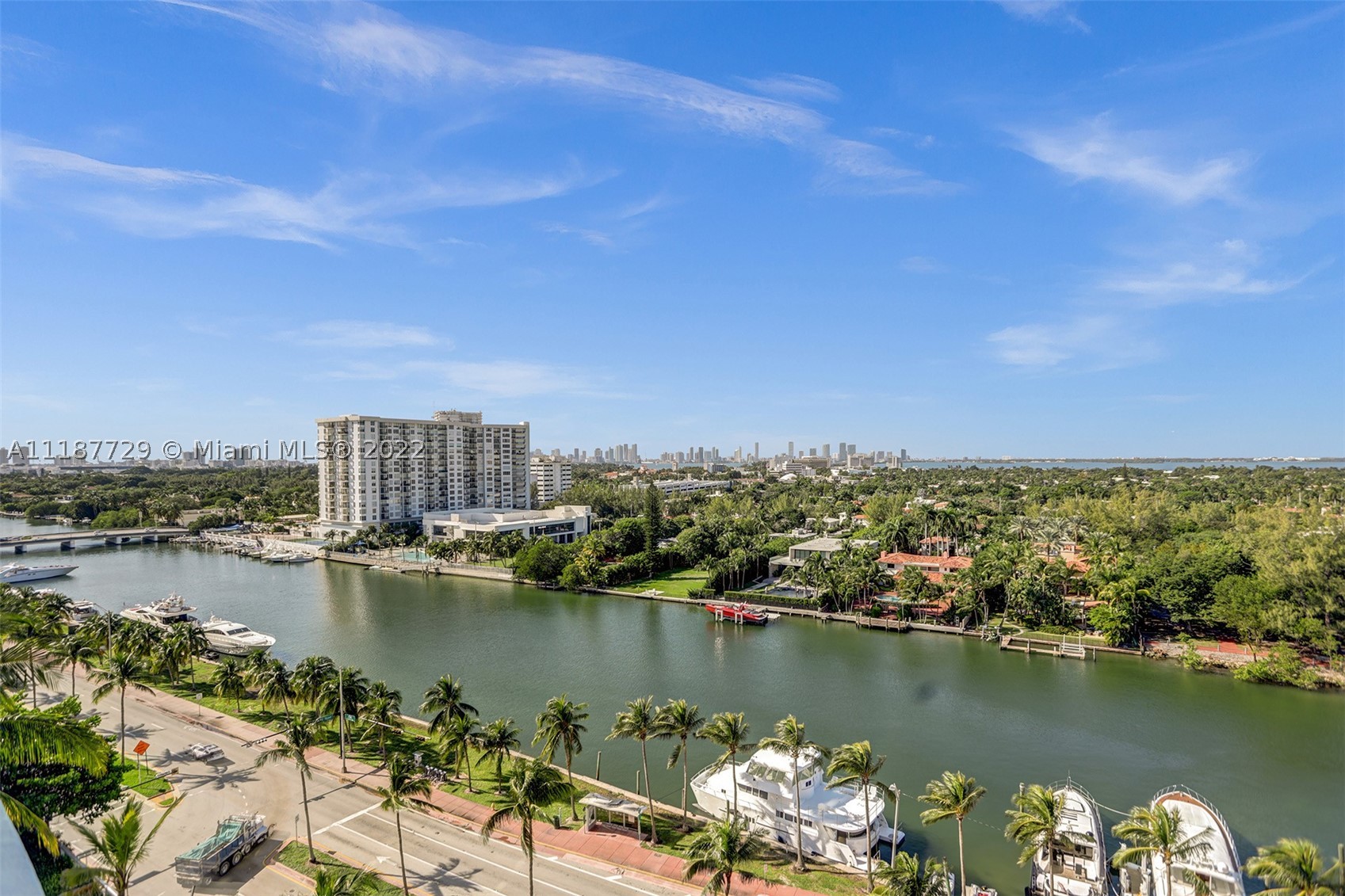 4401 Collins Ave 1117 — photo