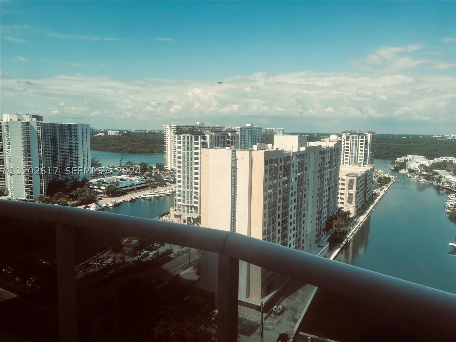 16001 Collins Ave 1705 — photo