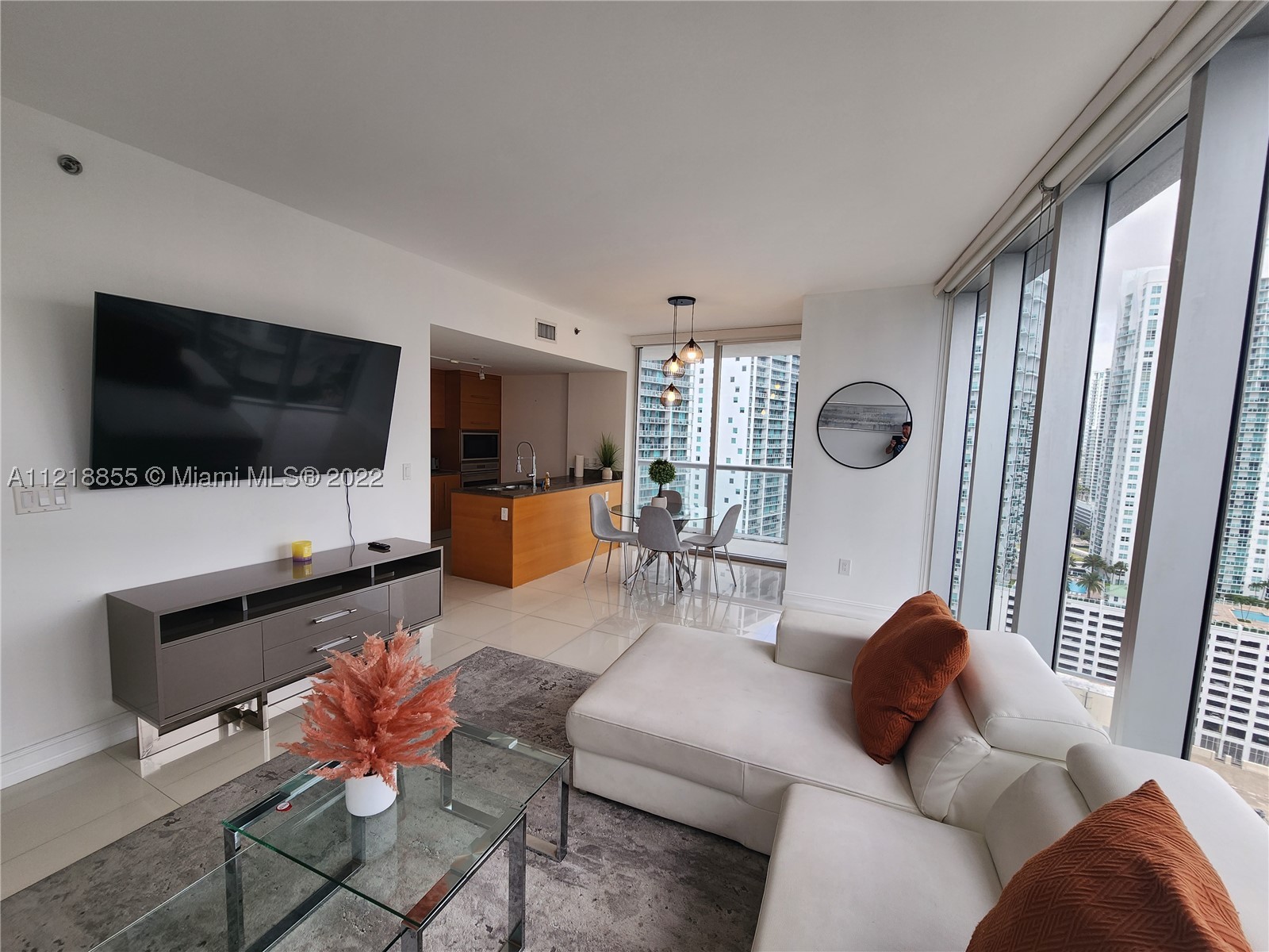 485 Brickell Ave 2504 — photo