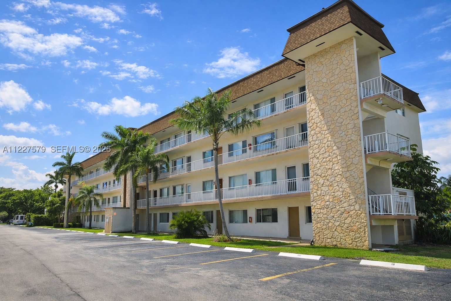 6289 Lear Dr 306 — photo