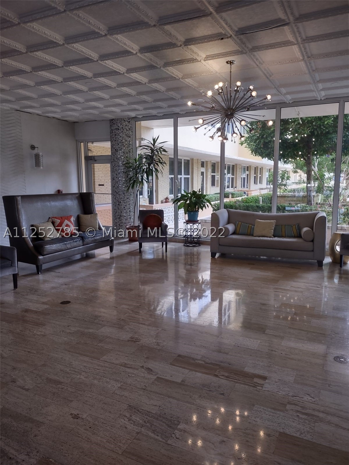 4747 Collins Ave 107 — photo