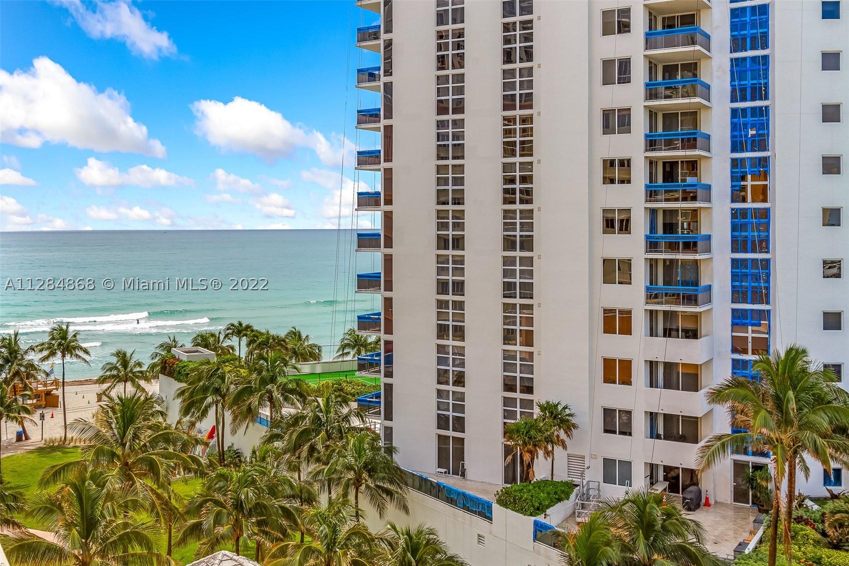 19201 Collins Ave 641 — photo