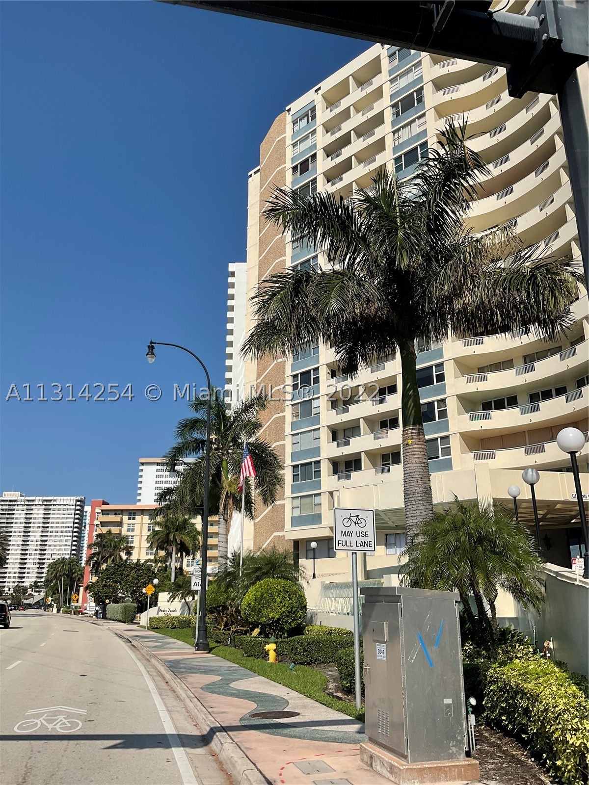 3180 S Ocean Dr 1503 — photo