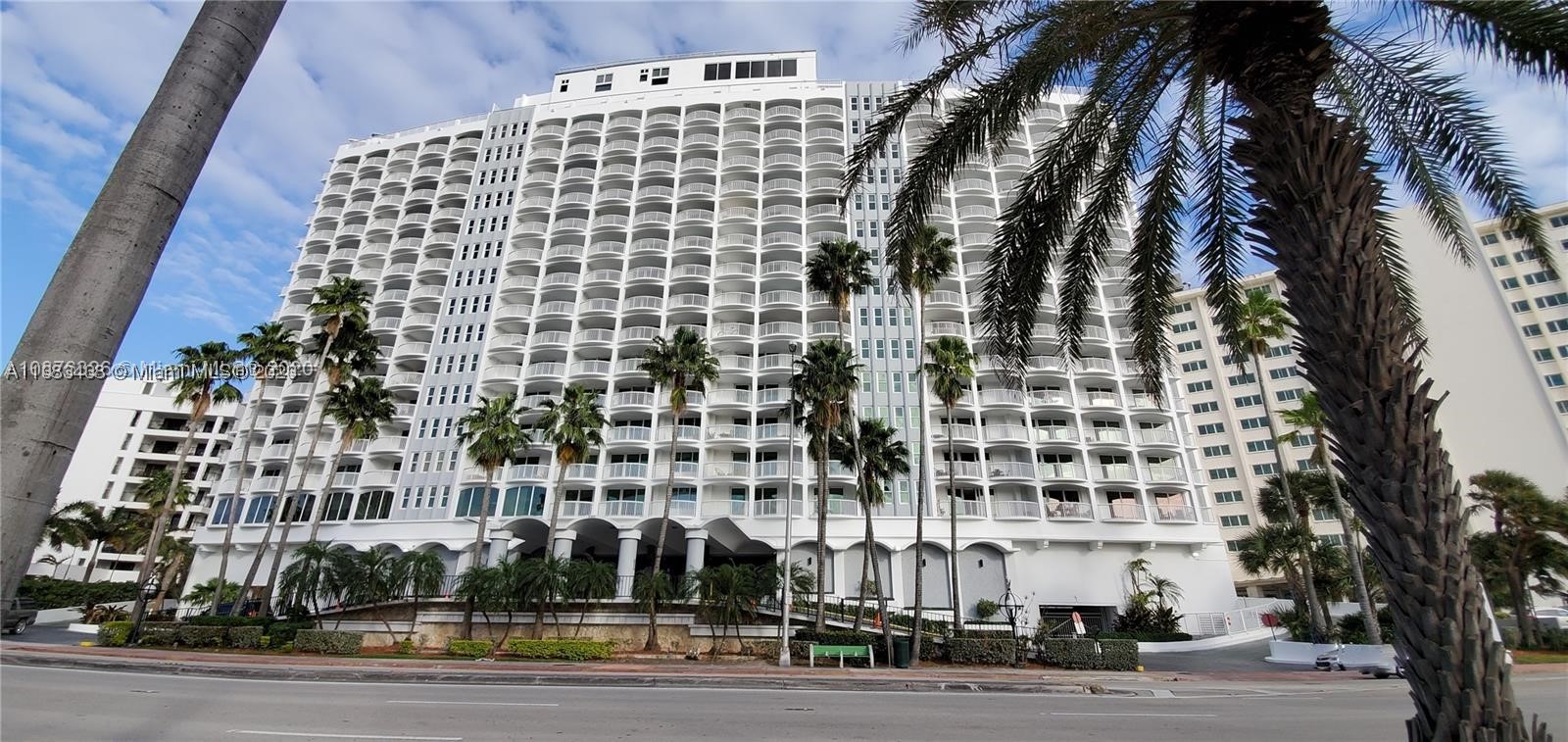 5401 Collins Ave 601 — photo