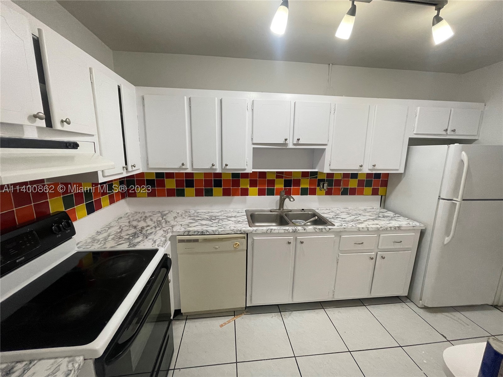 1420 Atlantic Shores Blvd 326 — photo