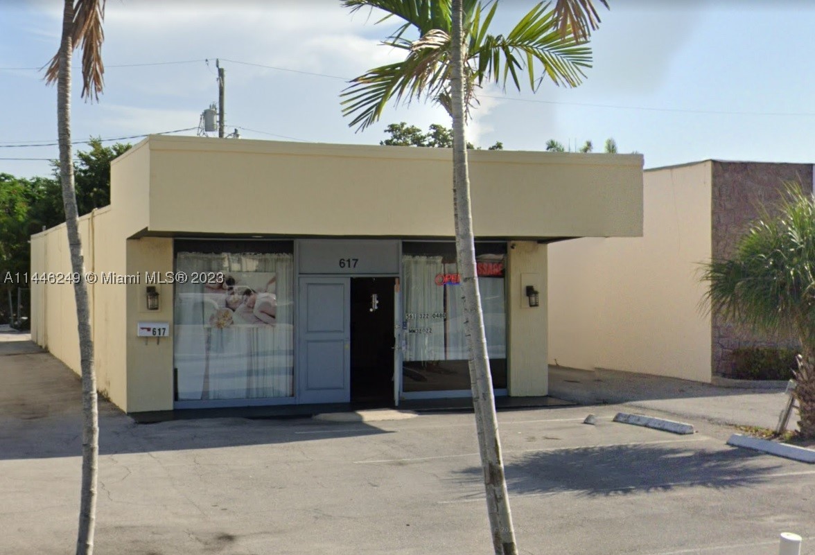 617 Northlake Blvd — photo