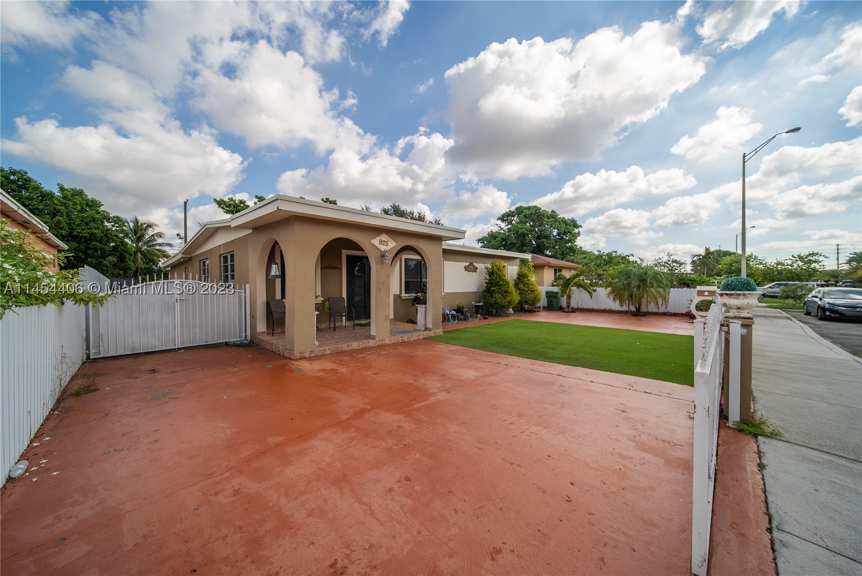 925 E 29th Street, Hialeah, FL 33013 — photo 3
