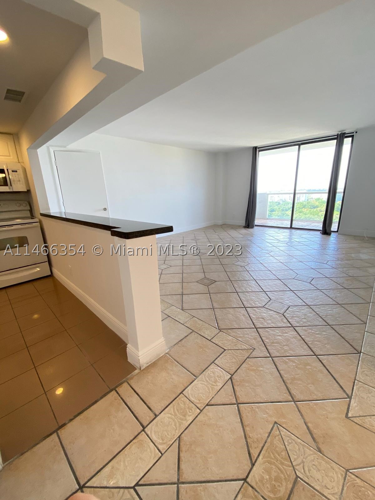 13499 Biscayne Blvd 1505 — photo