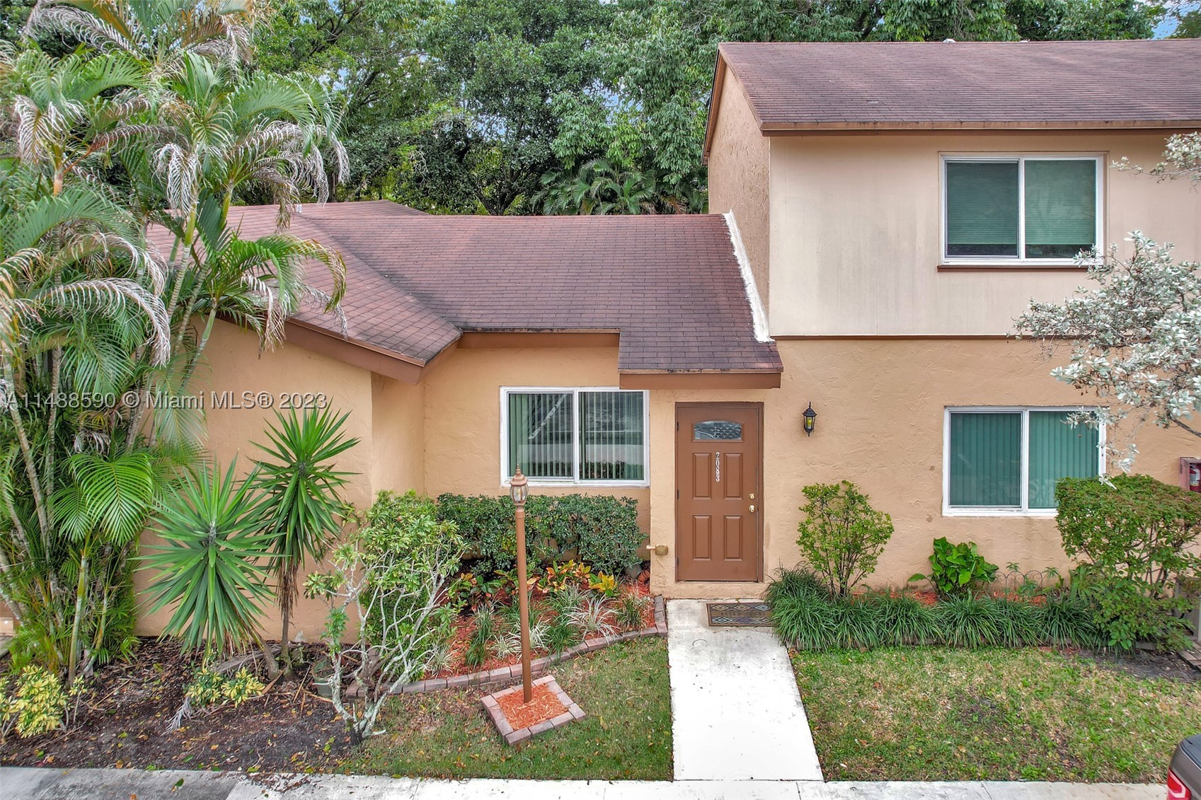 7083 W Sunrise Blvd 7083 — photo