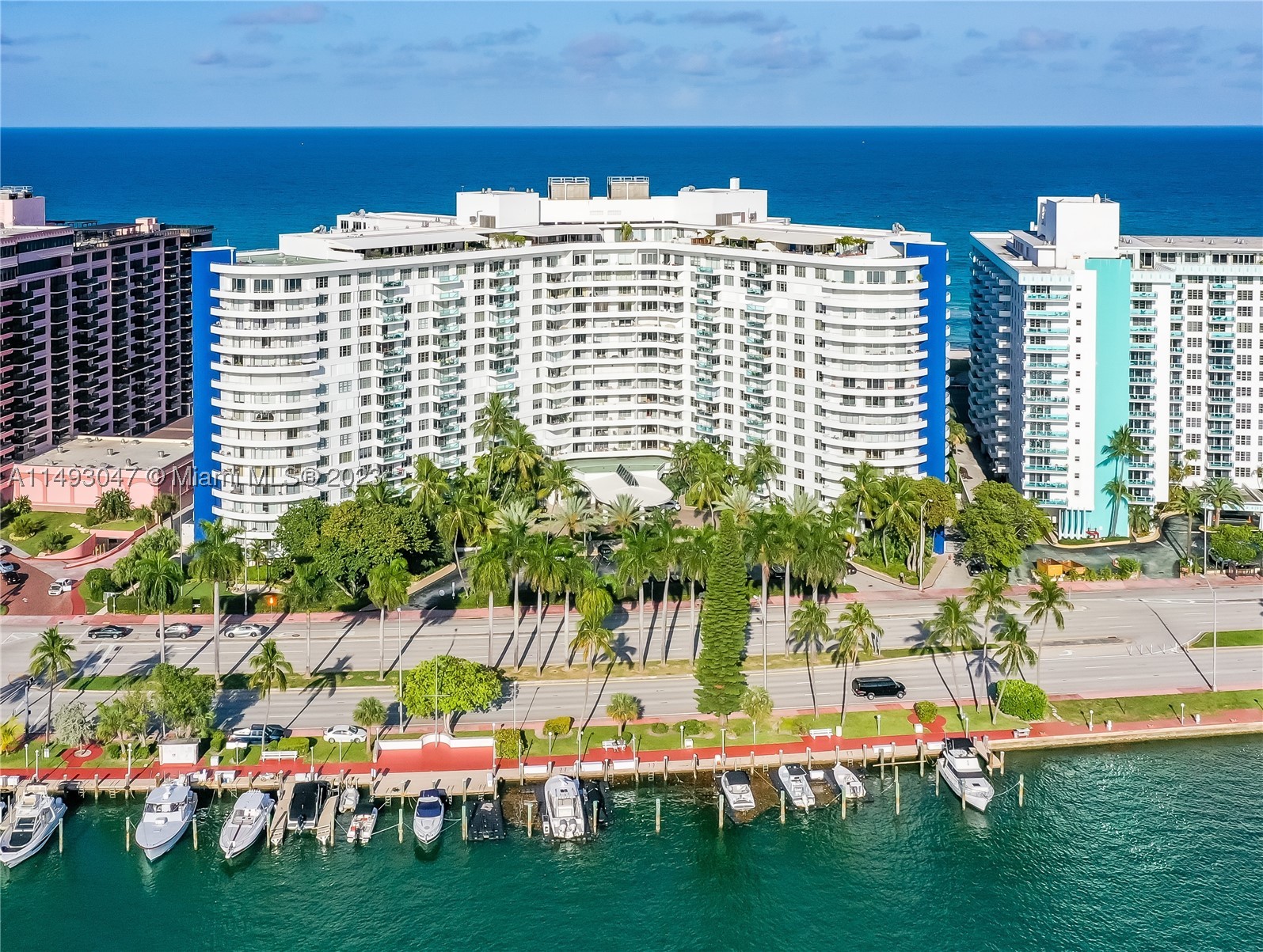 5161 Collins Ave 1610 — photo