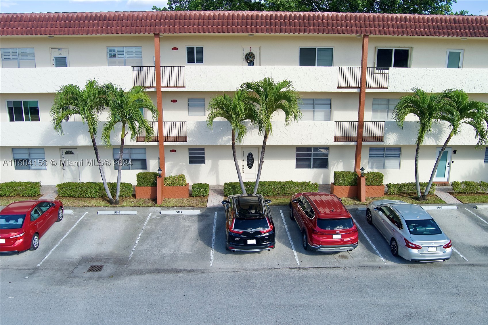 281 S Hollybrook Dr 103 — photo