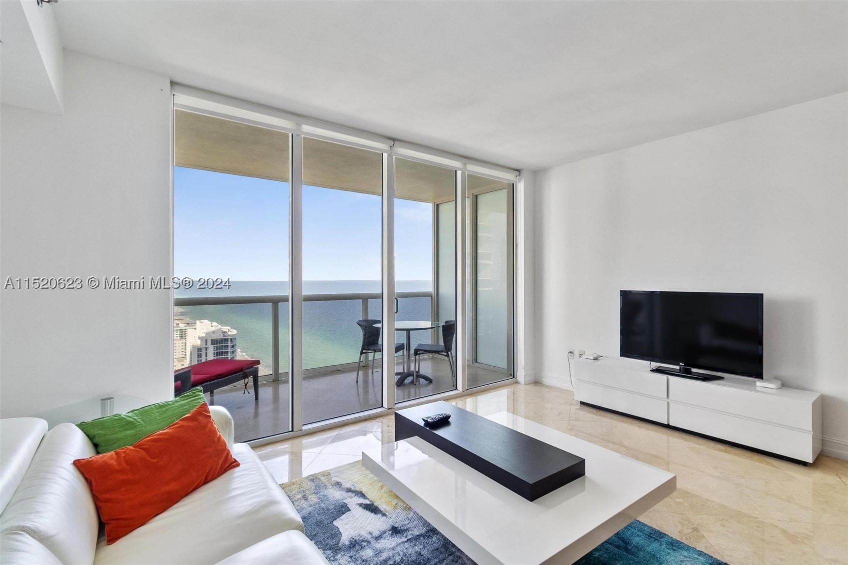1830 S Ocean Dr 3809 — photo