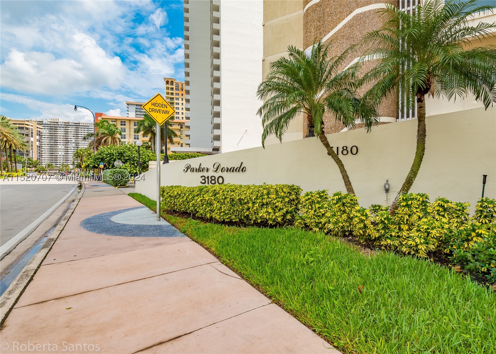 3180 S Ocean Dr 422 — photo