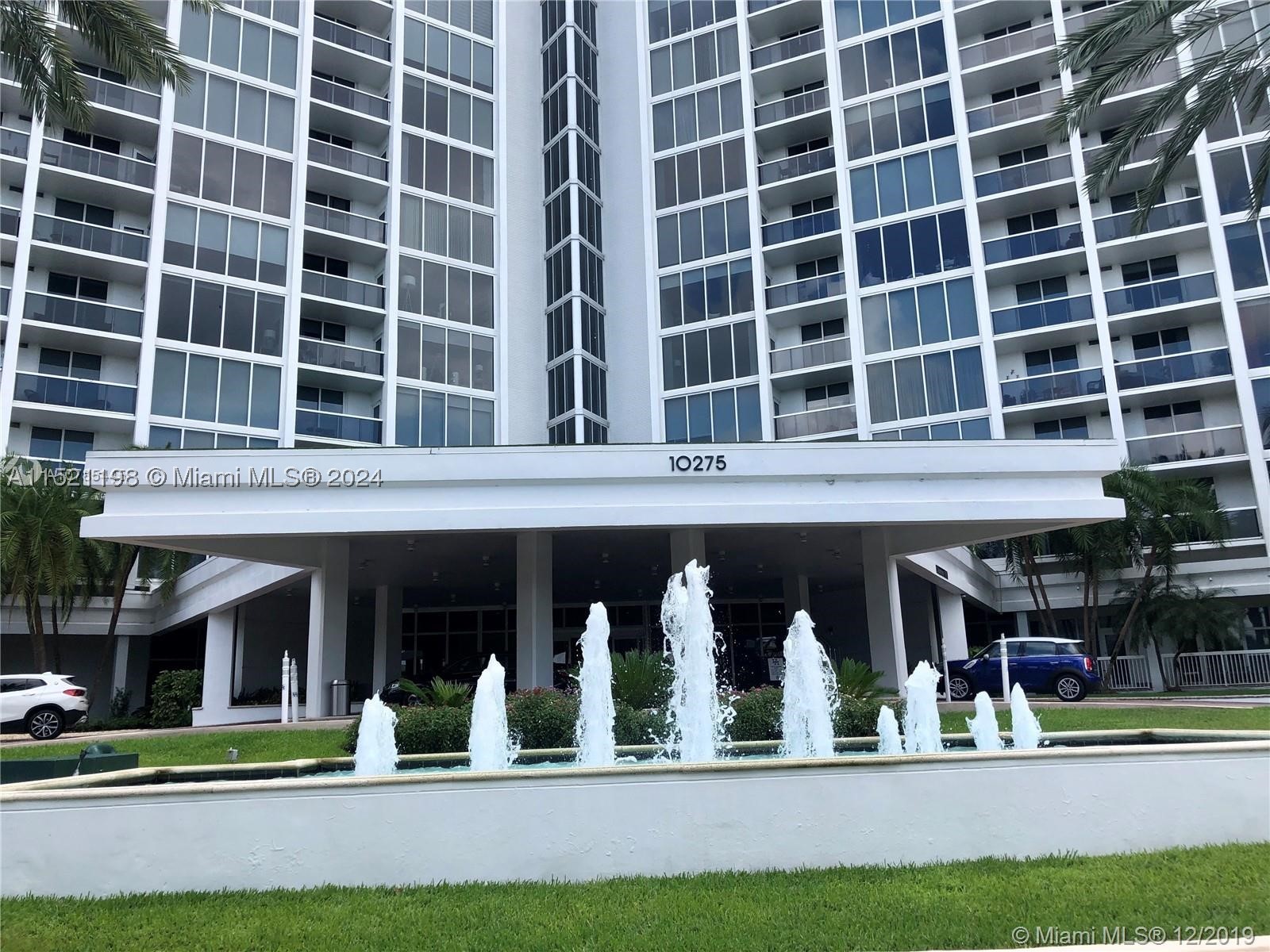 10275 Collins Ave 230 — photo