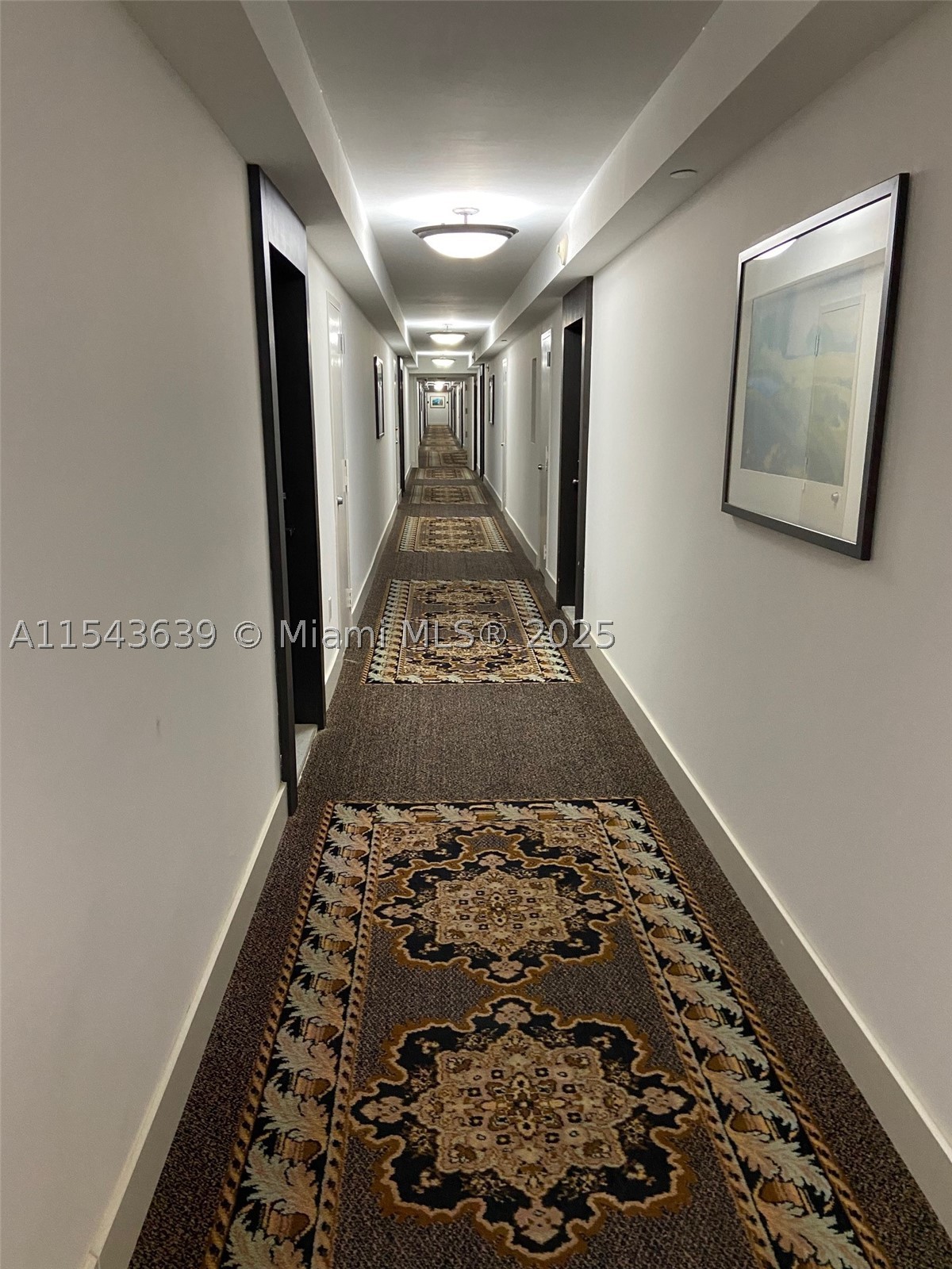 2801 NE 183rd St 2103W — photo