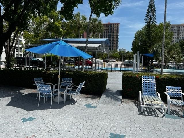 17560 Atlantic Blvd 301 — photo