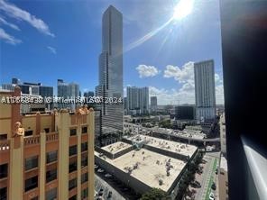 151 SE 1st St 1505 — photo