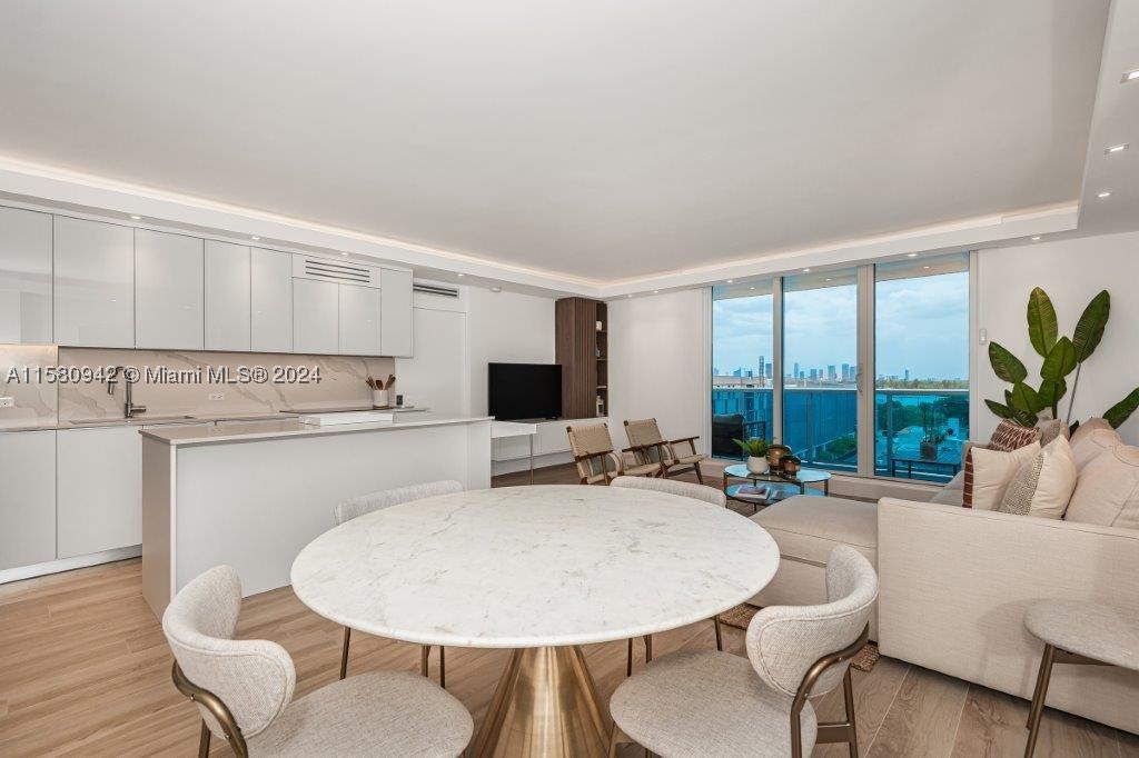 2301 Collins Ave 837 — photo